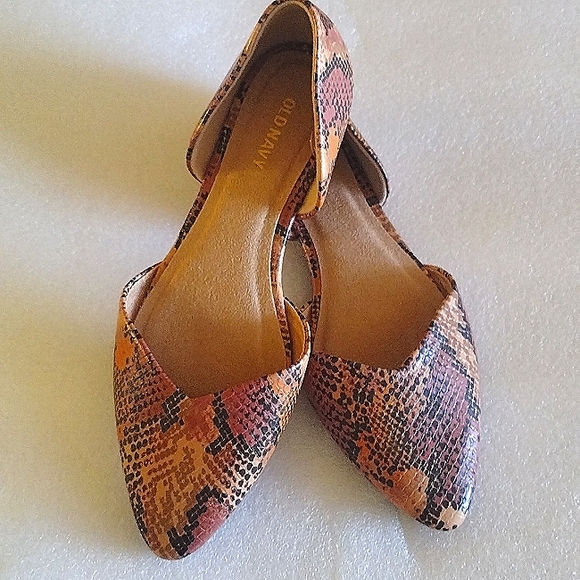 Casual Flat Walking shoes by OLD NAVY - Picture 1 of 4